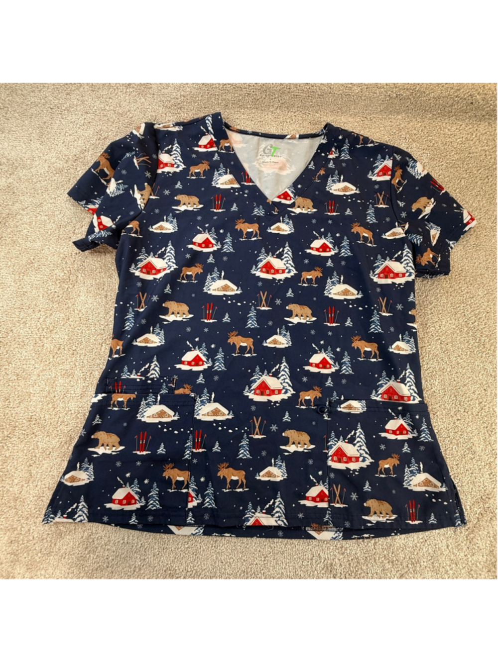 GT Performance Winter Woodland Scrub Top Women’s Large Moose Bear Cabin Ski Prin